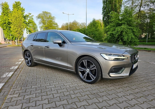 Volvo V60 cena 98500 przebieg: 164354, rok produkcji 2019 z Bydgoszcz małe 781